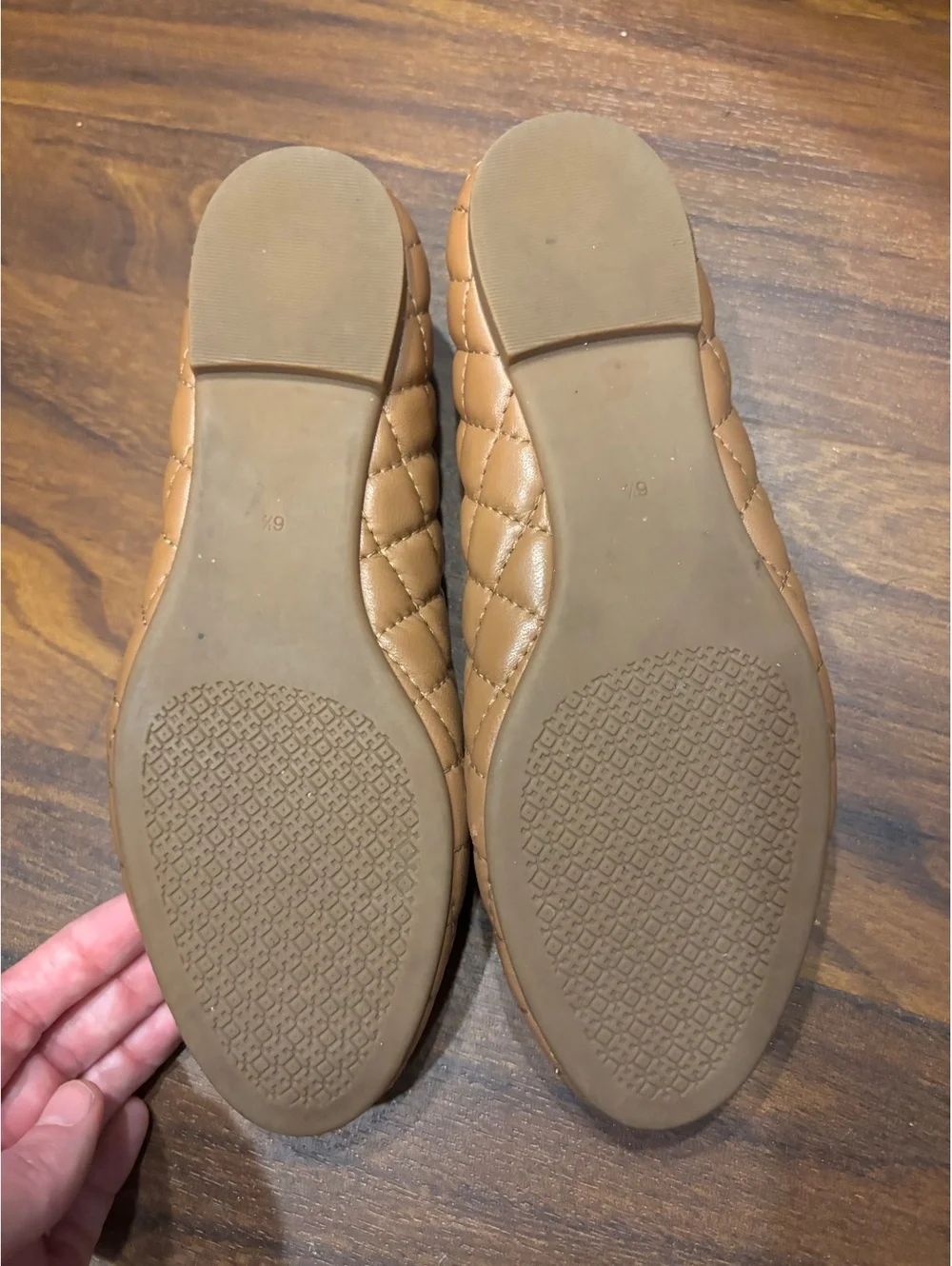 Tory Burch Quilted Leather Ballet Flats in Tan with Gold Logo 6.5